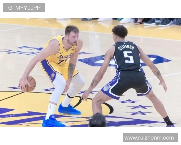 今日湖人对阵国王精彩比赛录像回放分析与精彩瞬间集锦